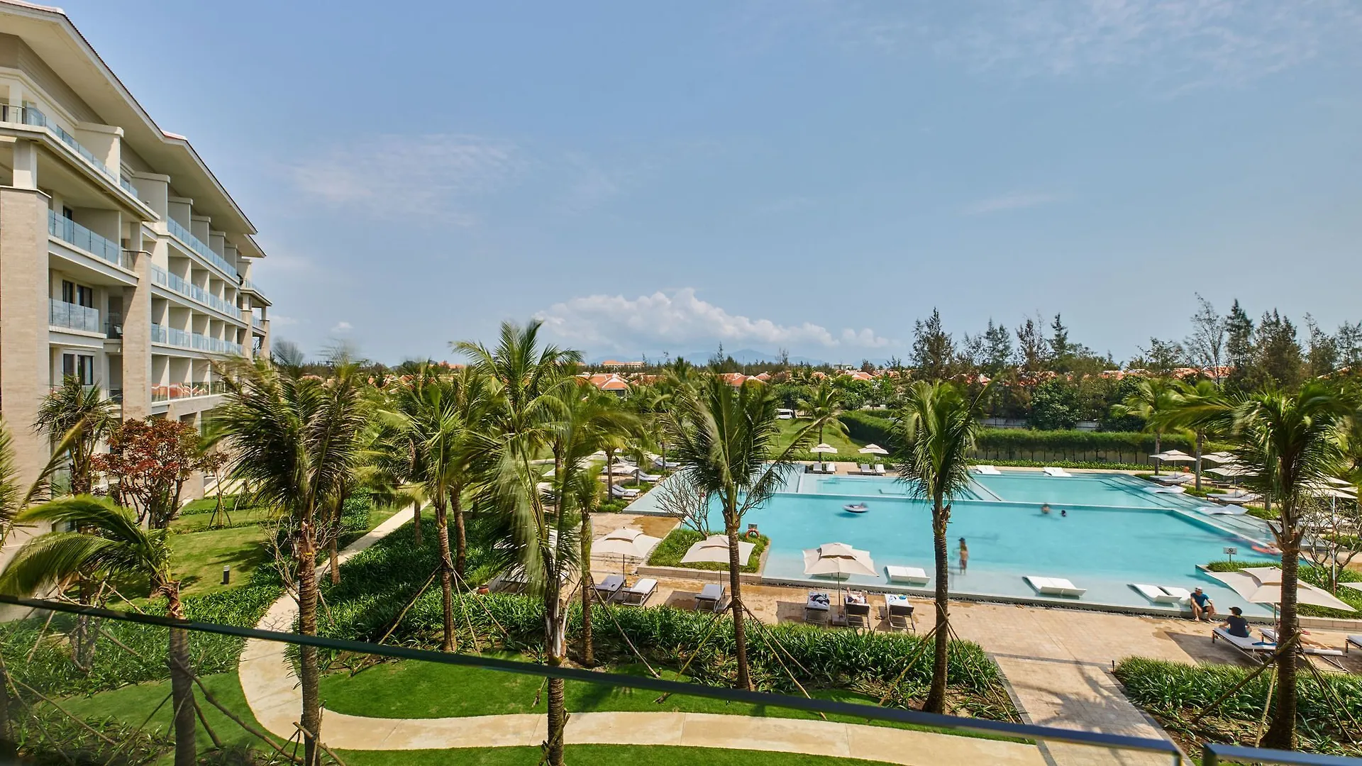 Luxury Apartment In Ocean Villas Resort 다낭