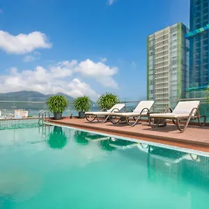 Hotel apartamentowy Dolphin And